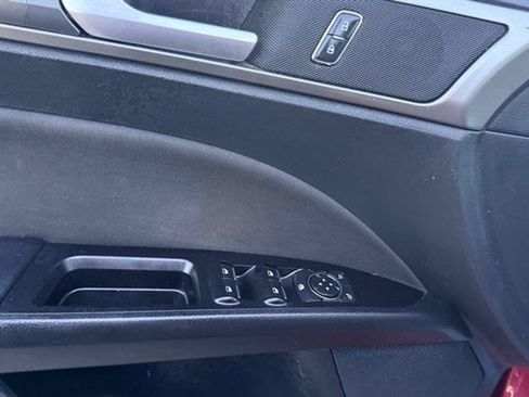 Used 2017 Ford Fusion SE w/ Equipment Group 201A FWD image 34