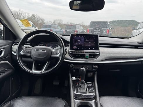 Used 2022 Jeep Compass Latitude image 16