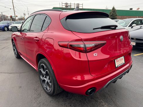 Used 2023 Alfa Romeo Stelvio Veloce image 9