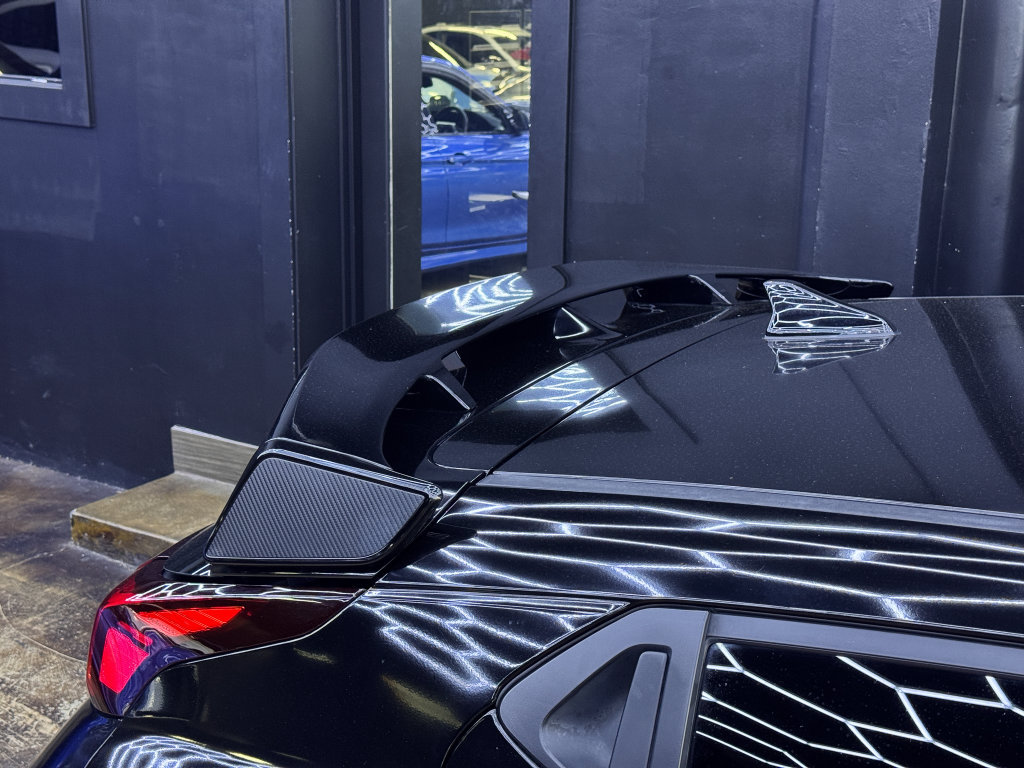 Used 2019 Hyundai Veloster N N FWD image 12