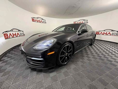 Used 2022 Porsche Panamera 4 w/ Premium Package AWD/4WD image 4