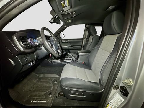 Used 2020 Toyota Tacoma TRD Sport image 22