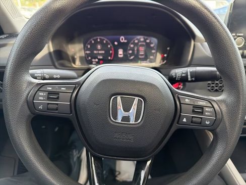 Certified 2023 Honda Accord EX image 30