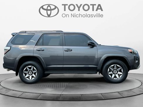 Used 2022 Toyota 4Runner TRD Off-Road Premium w/ Moonroof Package AWD/4WD image 6