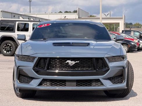 Used 2025 Ford Mustang GT RWD image 2