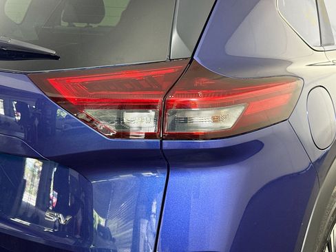 Used 2023 Nissan Rogue SV FWD image 34