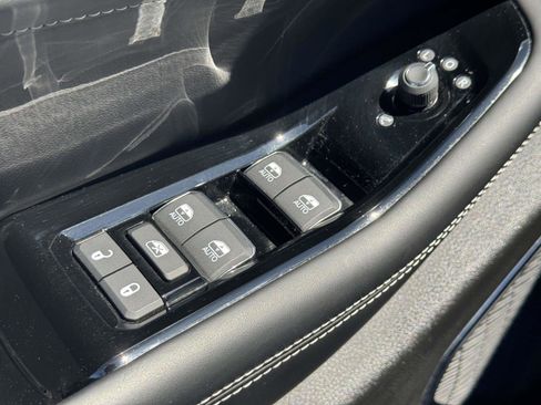 Used 2023 Jeep Grand Cherokee L Overland AWD/4WD image 18