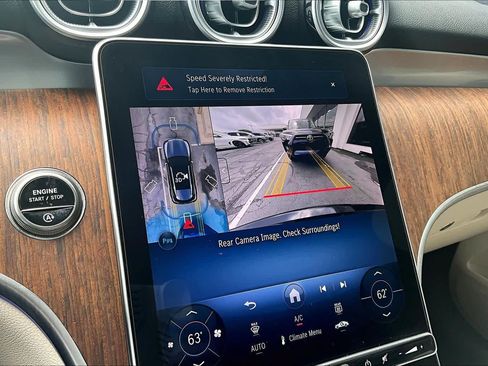 Used 2025 Mercedes-Benz GLC 300 image 29