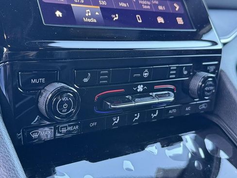 New 2025 Jeep Grand Cherokee L Altitude AWD/4WD image 21