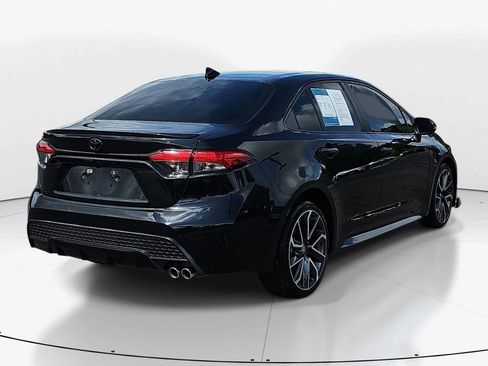 Used 2022 Toyota Corolla XSE FWD image 6