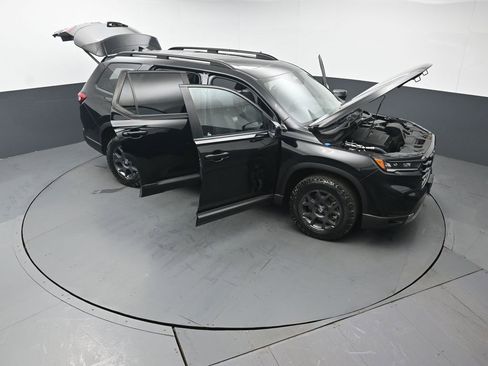 Used 2023 Honda Pilot TrailSport image 49