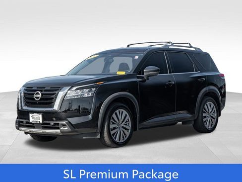 Used 2023 Nissan Pathfinder SL w/ SL Premium Package image 3