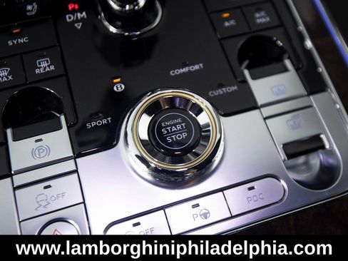 Used 2024 Bentley Flying Spur V8 AWD/4WD image 28