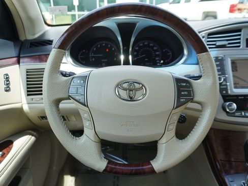 Used 2012 Toyota Avalon Limited FWD image 23