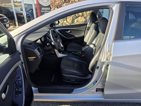 Used 2013 Hyundai Elantra GT w/ Style Pkg image 11