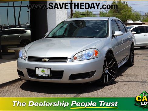 Used 2011 Chevrolet Impala LT FWD image 1