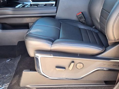 New 2026 Ford F250 Platinum image 25
