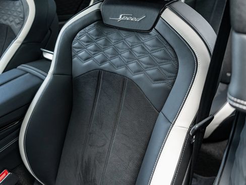 Certified 2025 Bentley Flying Spur Plug-In Hybrid AWD/4WD image 27