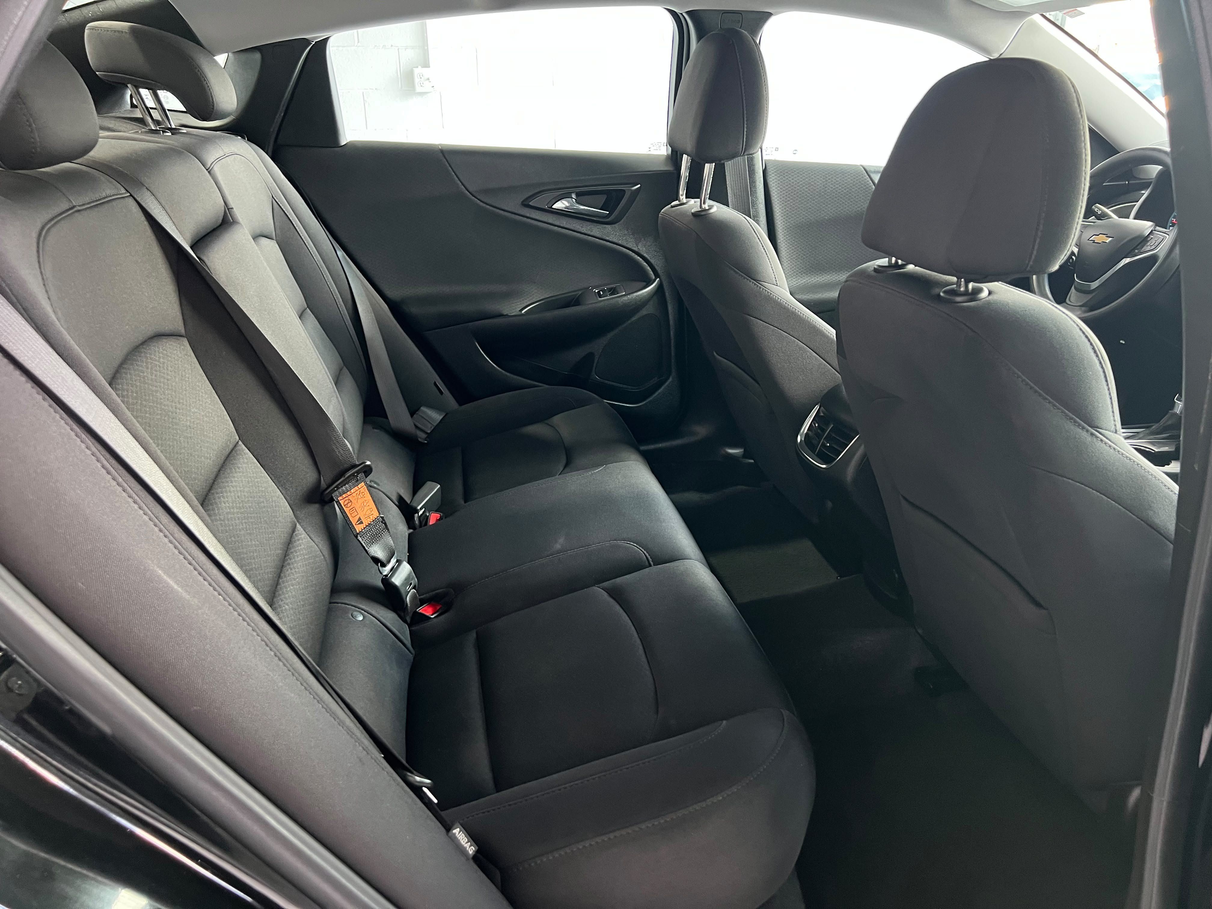 Used 2022 Chevrolet Malibu LT FWD image 12