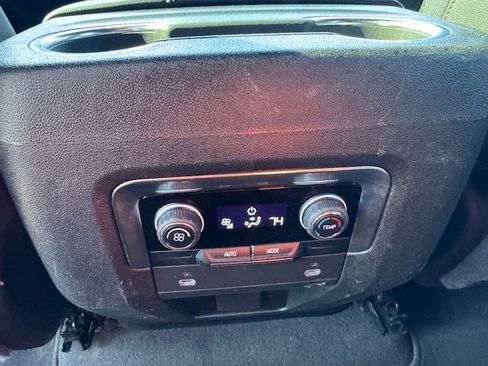 Used 2024 Chevrolet Tahoe LT image 11