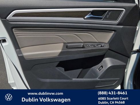 Certified 2023 Volkswagen Atlas SE w/ Panoramic Sunroof Package FWD image 10