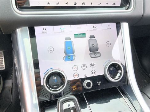 Used 2019 Land Rover Range Rover Sport Supercharged AWD/4WD image 32