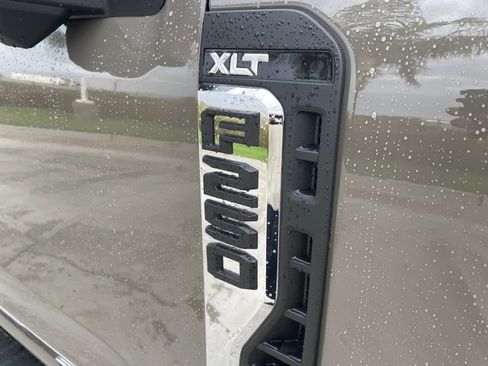 New 2026 Ford F250 XLT w/ XLT Premium Package image 30