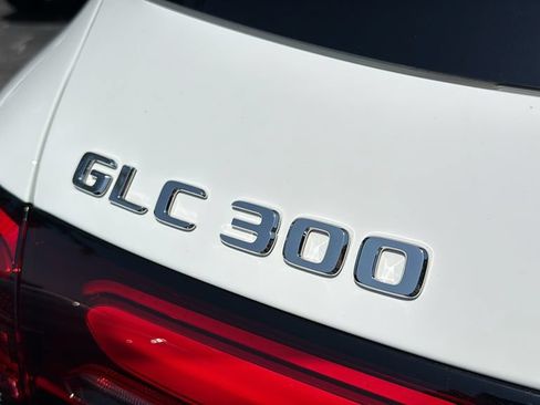 Certified 2025 Mercedes-Benz GLC 300 image 17