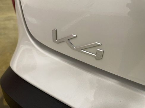 Used 2025 Kia K4 FWD image 29