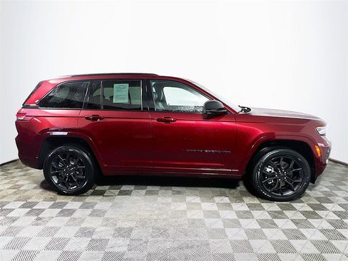 Used 2024 Jeep Grand Cherokee Limited 4xe image 9