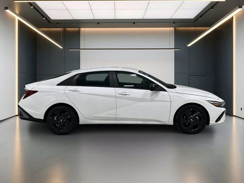 Certified 2026 Hyundai Elantra Sport FWD image 8