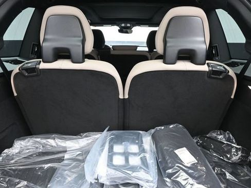 New 2026 Volvo XC90 T8 Plus w/ Protection Package Premier AWD/4WD image 31