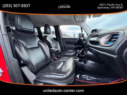 Used 2017 Jeep Renegade Limited image 8