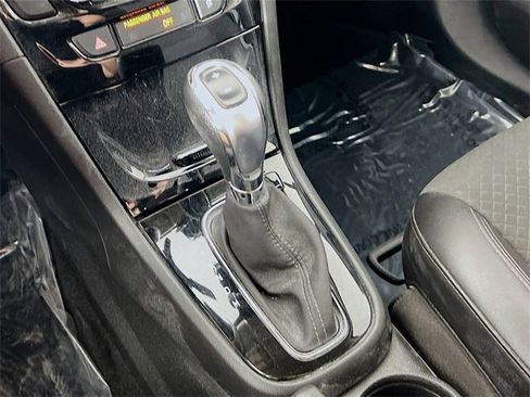 Used 2022 Buick Encore Preferred w/ Safety Package image 21