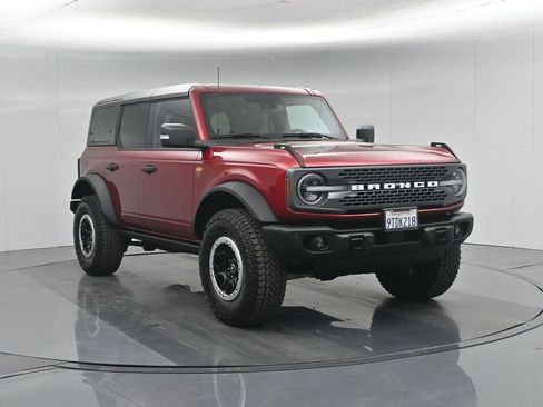 Used 2025 Ford Bronco Badlands AWD/4WD image 55