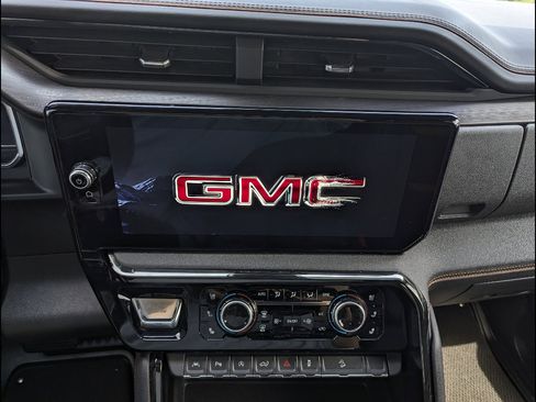 Used 2025 GMC Sierra 1500 AT4 w/ AT4 Premium Package AWD/4WD image 30