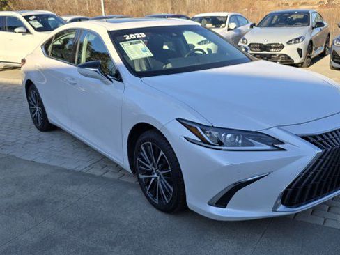Used 2023 Lexus ES 350 w/ Premium Package image 3