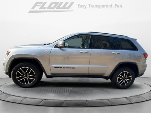 Used 2020 Jeep Grand Cherokee Trailhawk image 5