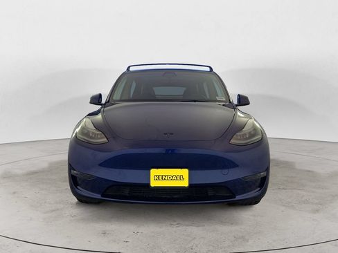 Used 2023 Tesla Model Y Long Range AWD/4WD image 2