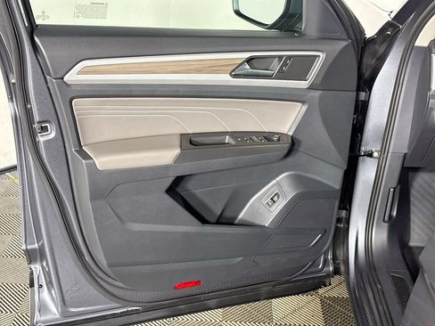 Certified 2023 Volkswagen Atlas SEL AWD/4WD image 12