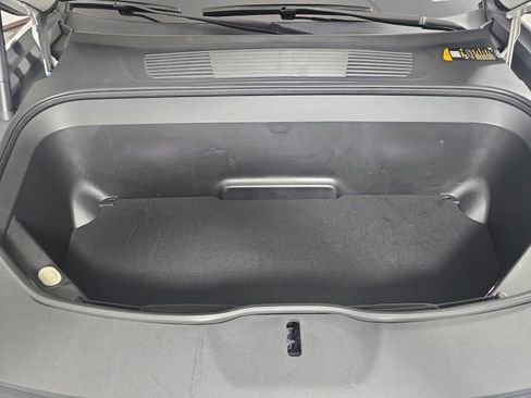 Used 2024 Rivian R1S Adventure AWD/4WD image 14
