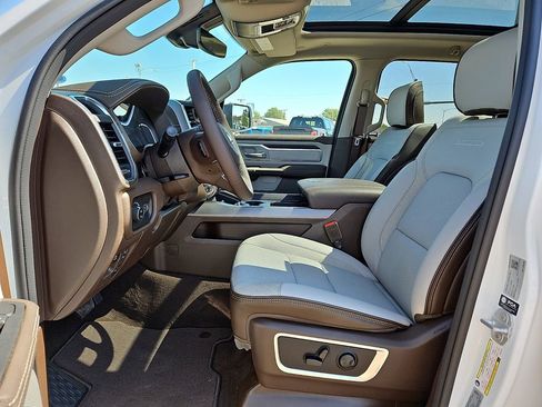 New 2026 RAM 1500 Laramie AWD/4WD image 13