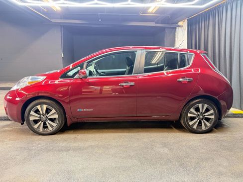 Used 2017 Nissan Leaf SL w/ Premium Package image 4