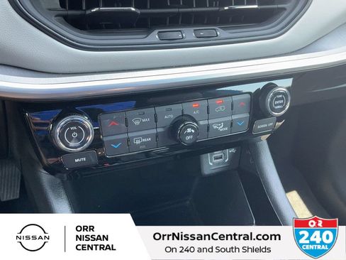 Used 2025 Jeep Compass Limited AWD/4WD image 23
