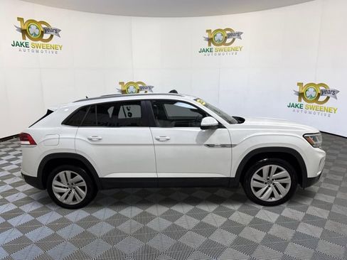 Used 2022 Volkswagen Atlas Cross Sport SE AWD/4WD image 11