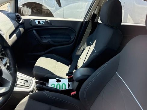 Used 2014 Ford Fiesta SE FWD image 4