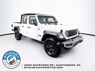Used 2024 Jeep Gladiator Sport AWD/4WD video 1