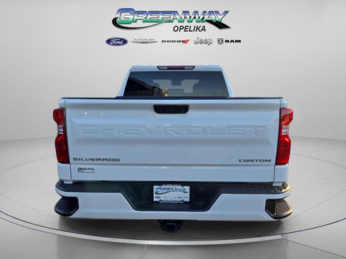 Used 2024 Chevrolet Silverado 1500 Custom image 6