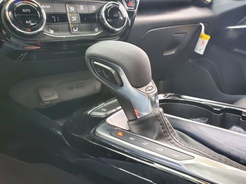Used 2024 Chevrolet Trax ACTIV w/ Sunroof Package FWD image 29