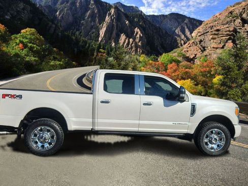 Used 2019 Ford F350 Platinum w/ Platinum Ultimate Package image 2